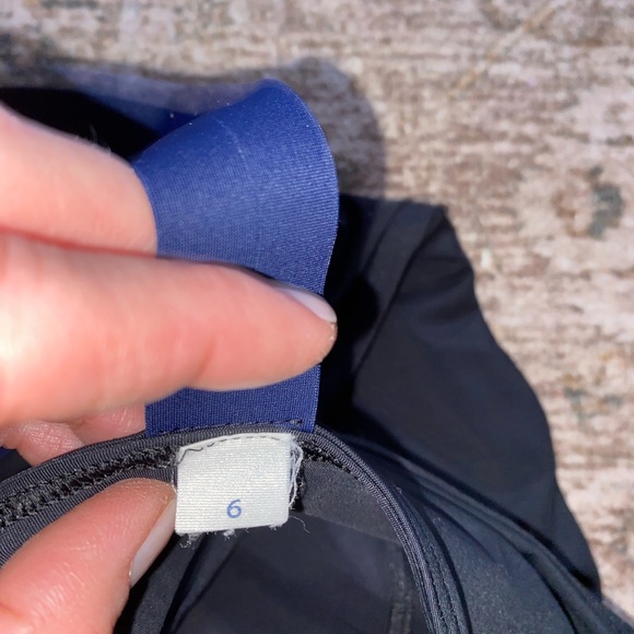 Womens Lululemon Sports Bra - Picture 6 of 6